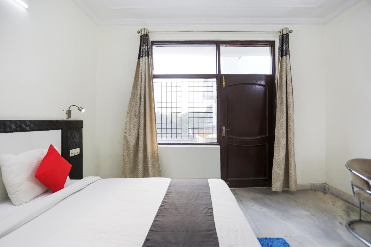 Capital O The Nest Expo Near Pvr Ansal Plaza Greater Noida Hotel Екстериор снимка