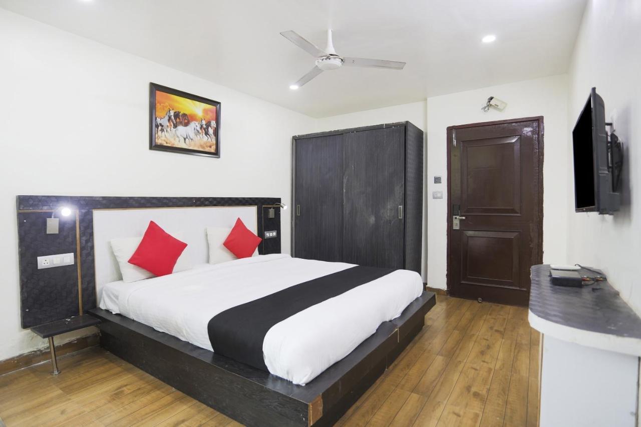 Capital O The Nest Expo Near Pvr Ansal Plaza Greater Noida Hotel Екстериор снимка