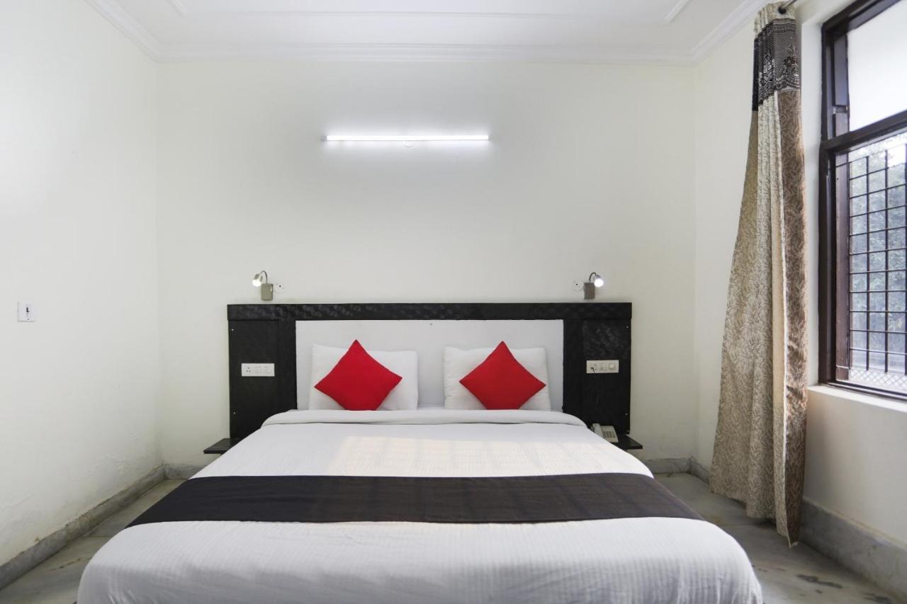 Capital O The Nest Expo Near Pvr Ansal Plaza Greater Noida Hotel Екстериор снимка