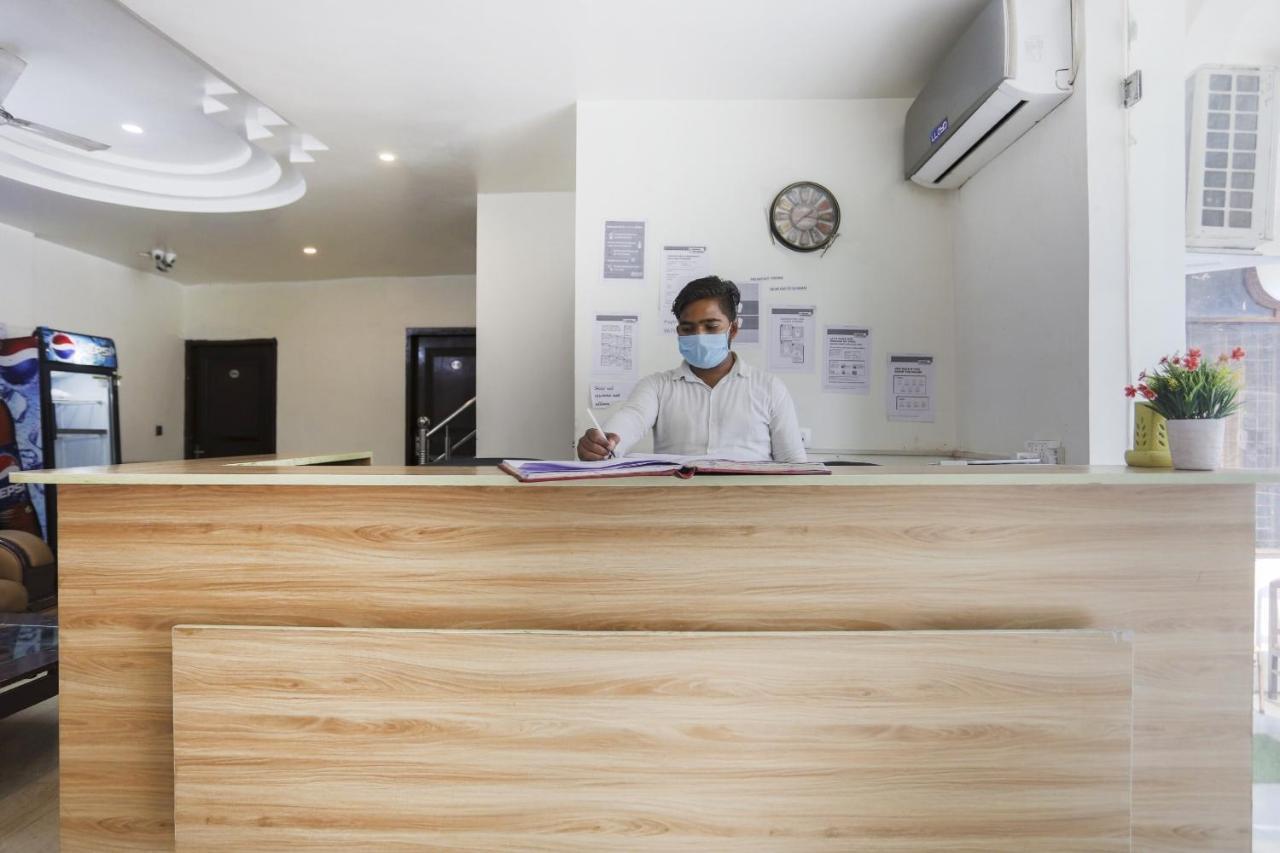 Capital O The Nest Expo Near Pvr Ansal Plaza Greater Noida Hotel Екстериор снимка