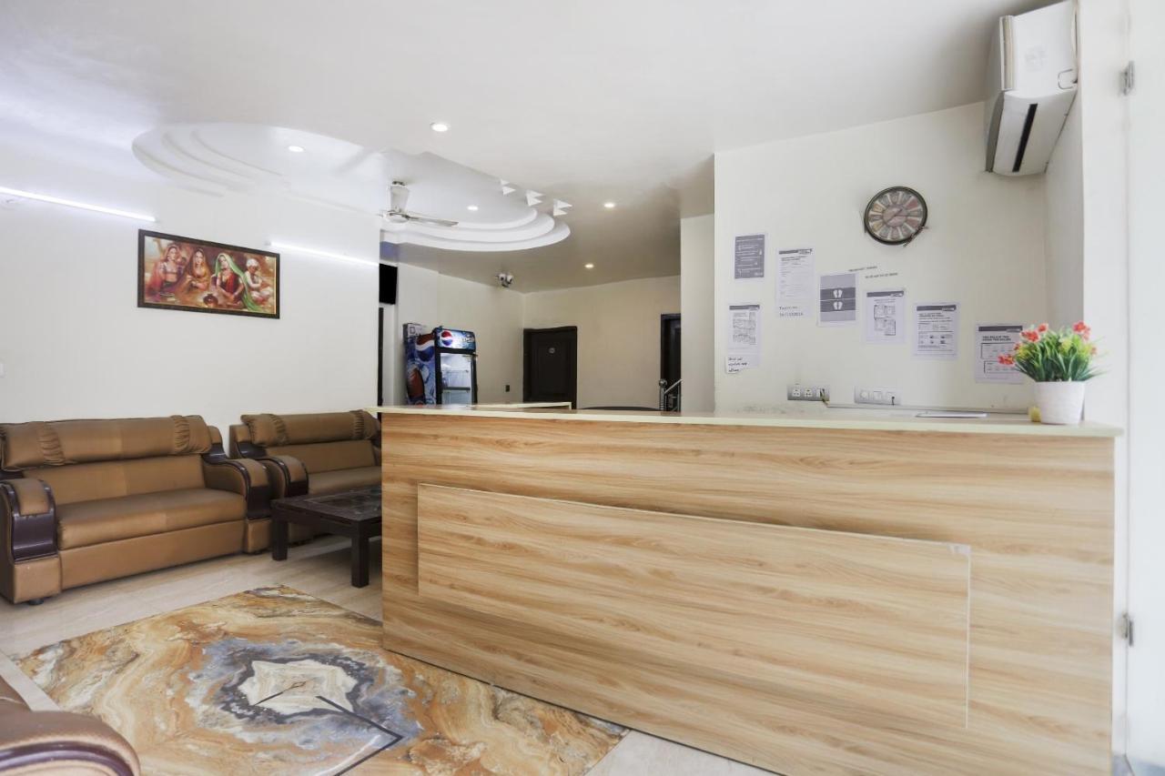 Capital O The Nest Expo Near Pvr Ansal Plaza Greater Noida Hotel Екстериор снимка